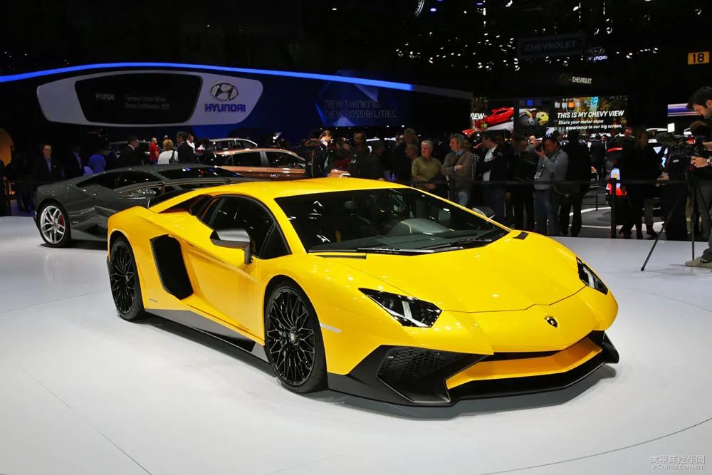 昆山外卖小哥撞上千万豪车!太惨了休闲区蓝鸢梦想 - Www.slyday.coM 昆山外卖小哥撞上千万豪车!太惨了休闲区蓝鸢梦想 - Www.slyday.coM