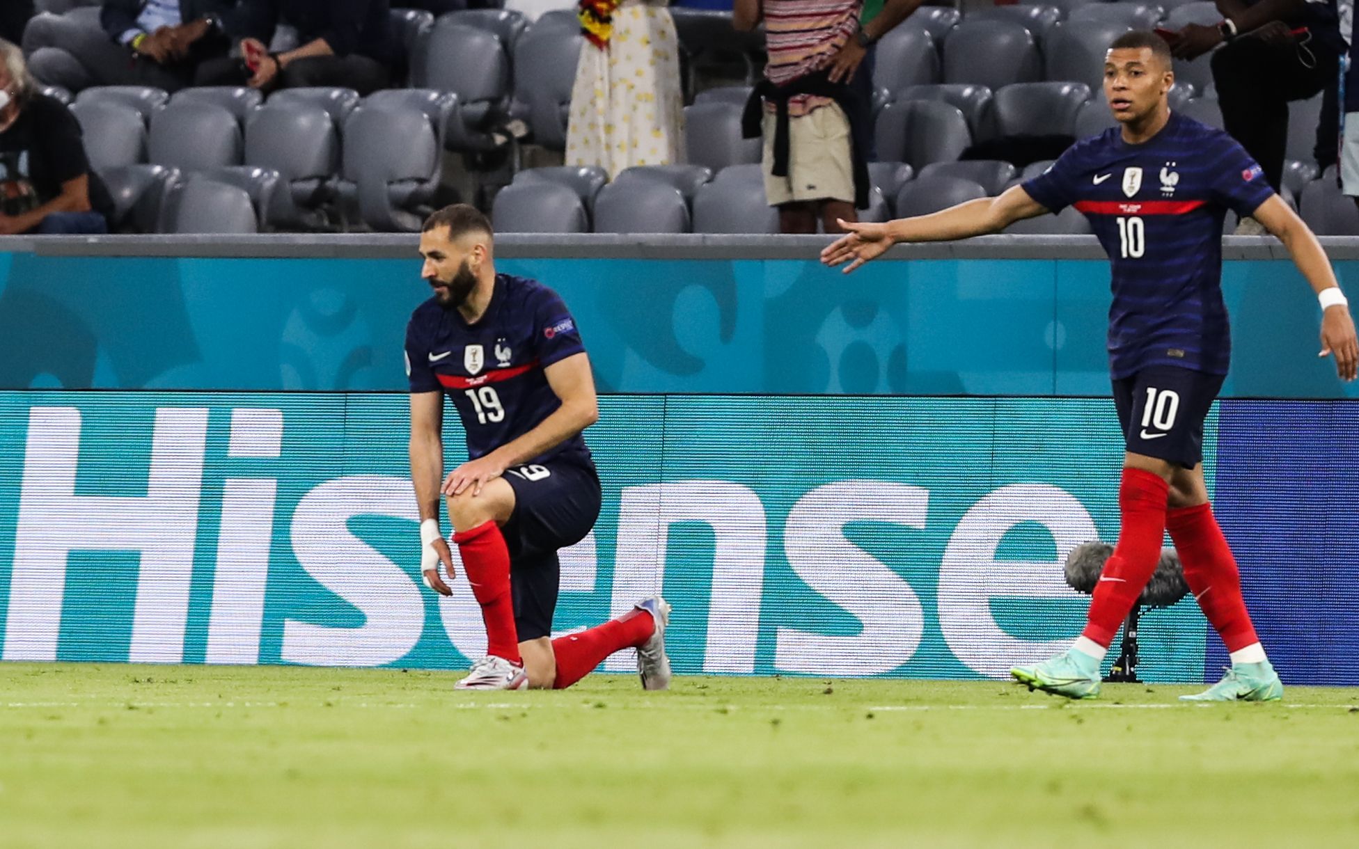 C罗加冕欧洲杯历史射手王,世界冠军对决法国胜休闲区蓝鸢梦想 - Www.slyday.coM C罗加冕欧洲杯历史射手王,世界冠军对决法国胜休闲区蓝鸢梦想 - Www.slyday.coM