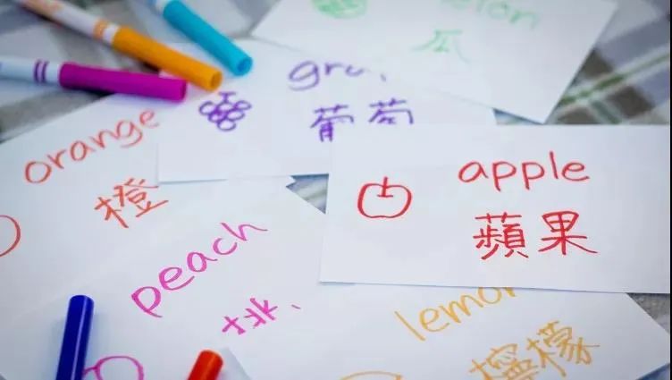 美国老爸教女儿写作业气到飙中文,中国妈妈:崩溃不分国界!休闲区蓝鸢梦想 - Www.slyday.coM 美国老爸教女儿写作业气到飙中文,中国妈妈:崩溃不分国界!休闲区蓝鸢梦想 - Www.slyday.coM