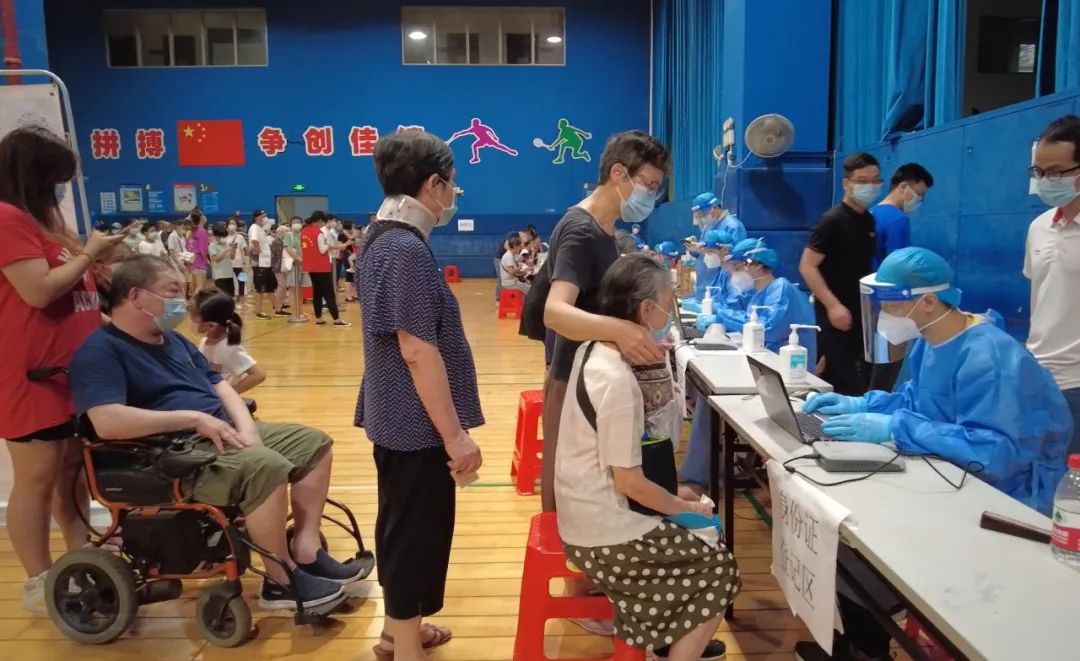 广东新增11例本土确诊!这些区域全员居家隔离休闲区蓝鸢梦想 - Www.slyday.coM 广东新增11例本土确诊!这些区域全员居家隔离休闲区蓝鸢梦想 - Www.slyday.coM