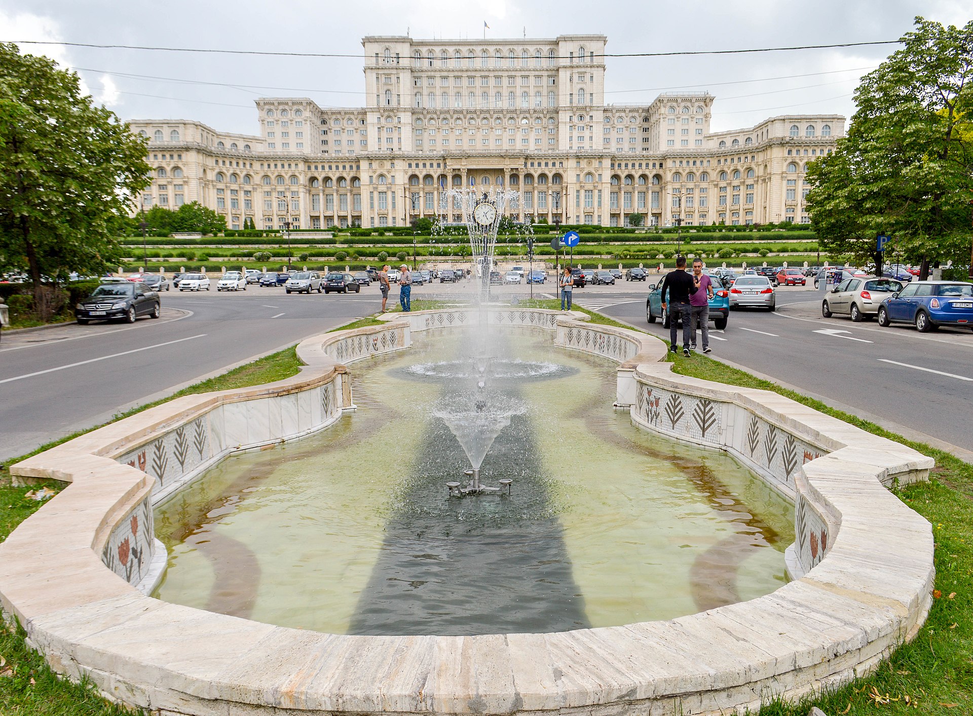 罗马尼亚议会宫（维基百科）