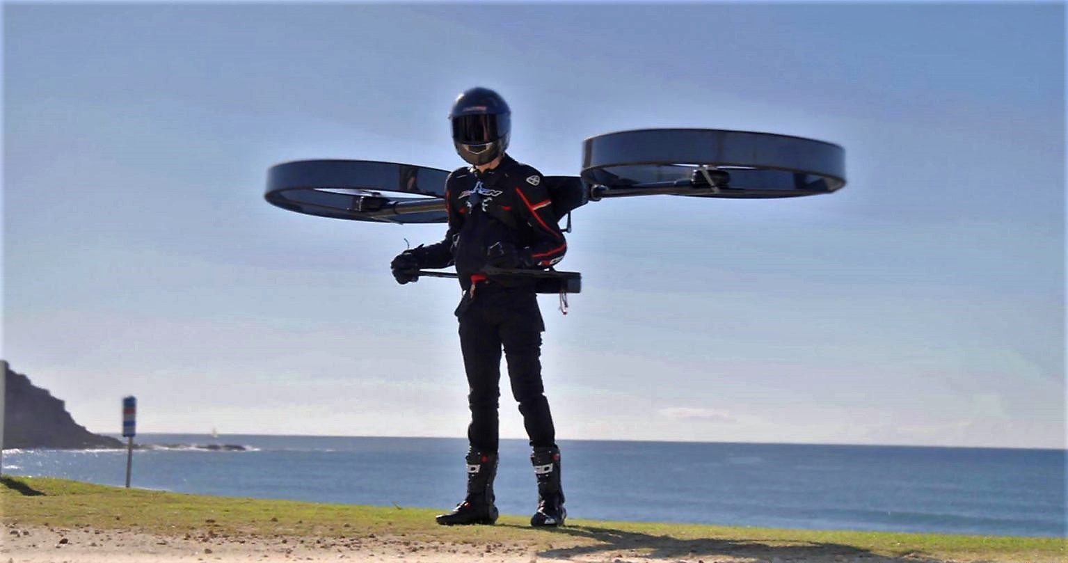 穿着无人机飞上天?澳大利亚公司造了个电动单人飞行器