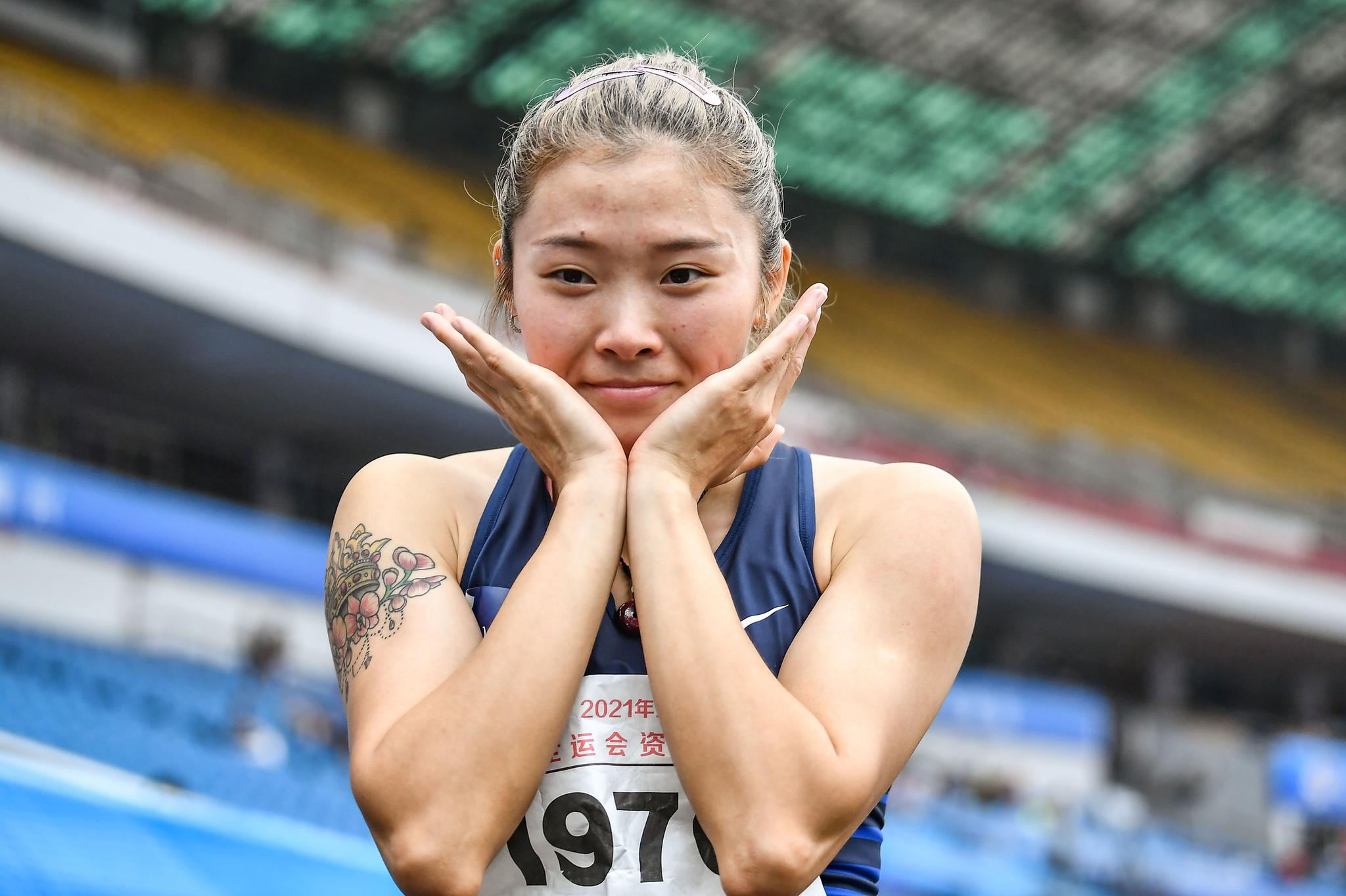 现场|“跨栏女孩”吴艳妮:想当刘翔,我绝不能比日本选手差休闲区蓝鸢梦想 - Www.slyday.coM 现场|“跨栏女孩”吴艳妮:想当刘翔,我绝不能比日本选手差休闲区蓝鸢梦想 - Www.slyday.coM