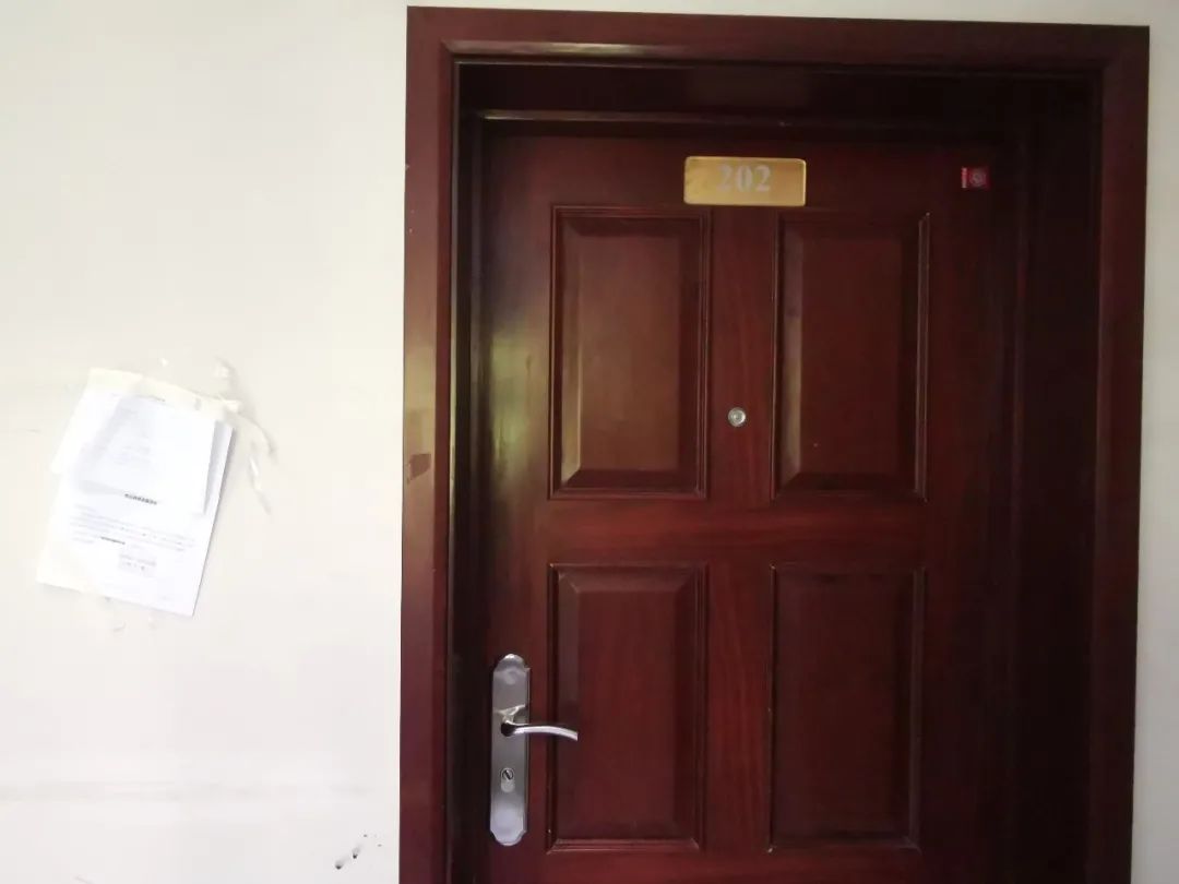 居民楼里总有神秘巨响,上海阿姨被吓到病退…真相意想不到休闲区蓝鸢梦想 - Www.slyday.coM 居民楼里总有神秘巨响,上海阿姨被吓到病退…真相意想不到休闲区蓝鸢梦想 - Www.slyday.coM