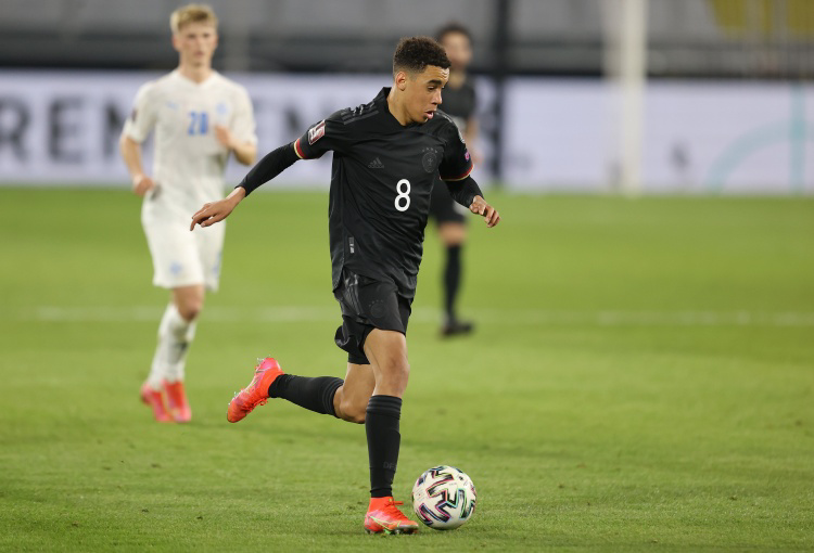 穆西亚拉:我们要战胜英格兰晋级下一轮 会和贝林厄姆交换球衣休闲区蓝鸢梦想 - Www.slyday.coM 穆西亚拉:我们要战胜英格兰晋级下一轮 会和贝林厄姆交换球衣休闲区蓝鸢梦想 - Www.slyday.coM