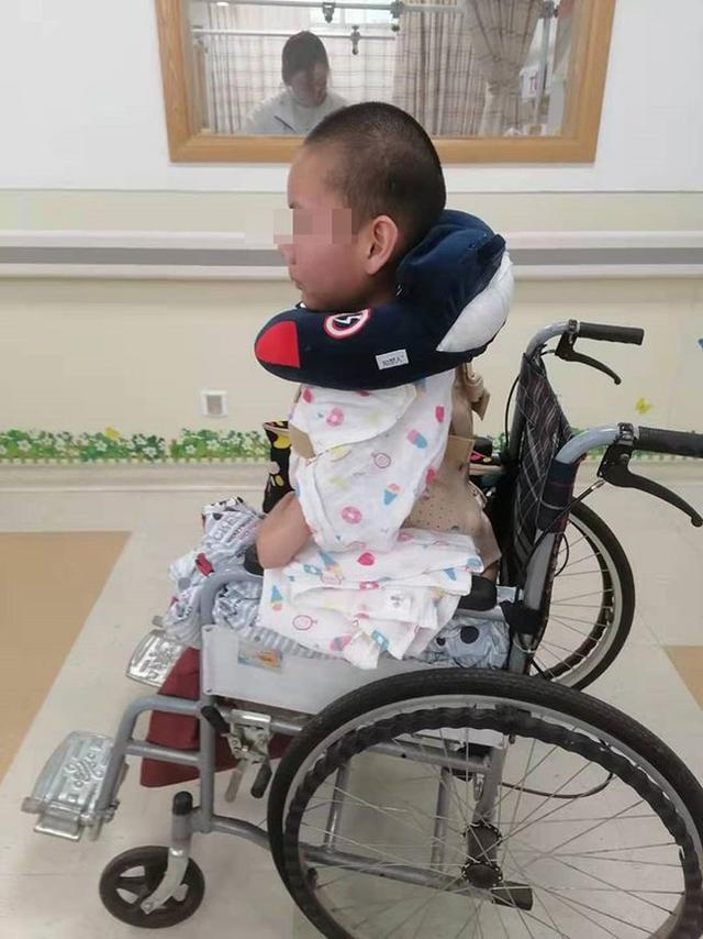 13岁女孩脊柱侧弯176°:说话不成句 医生预期生命5岁休闲区蓝鸢梦想 - Www.slyday.coM 13岁女孩脊柱侧弯176°:说话不成句 医生预期生命5岁休闲区蓝鸢梦想 - Www.slyday.coM