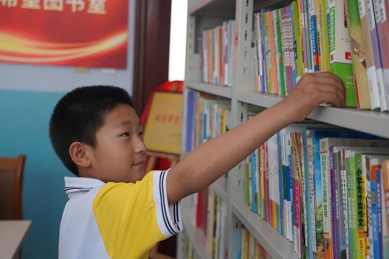 和50个农村孩子一起学红色经典 ,“希望山东,为福添彩——红色经典进校园”活动走进德州市陵城区海尔希望小学休闲区蓝鸢梦想 - Www.slyday.coM 和50个农村孩子一起学红色经典 ,“希望山东,为福添彩——红色经典进校园”活动走进德州市陵城区海尔希望小学休闲区蓝鸢梦想 - Www.slyday.coM