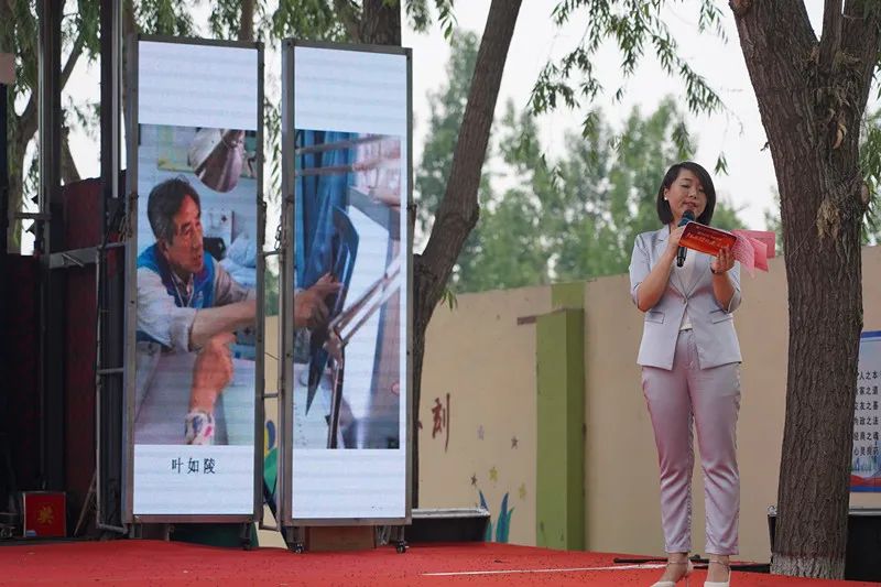 和50个农村孩子一起学红色经典 ,“希望山东,为福添彩——红色经典进校园”活动走进德州市陵城区海尔希望小学休闲区蓝鸢梦想 - Www.slyday.coM 和50个农村孩子一起学红色经典 ,“希望山东,为福添彩——红色经典进校园”活动走进德州市陵城区海尔希望小学休闲区蓝鸢梦想 - Www.slyday.coM