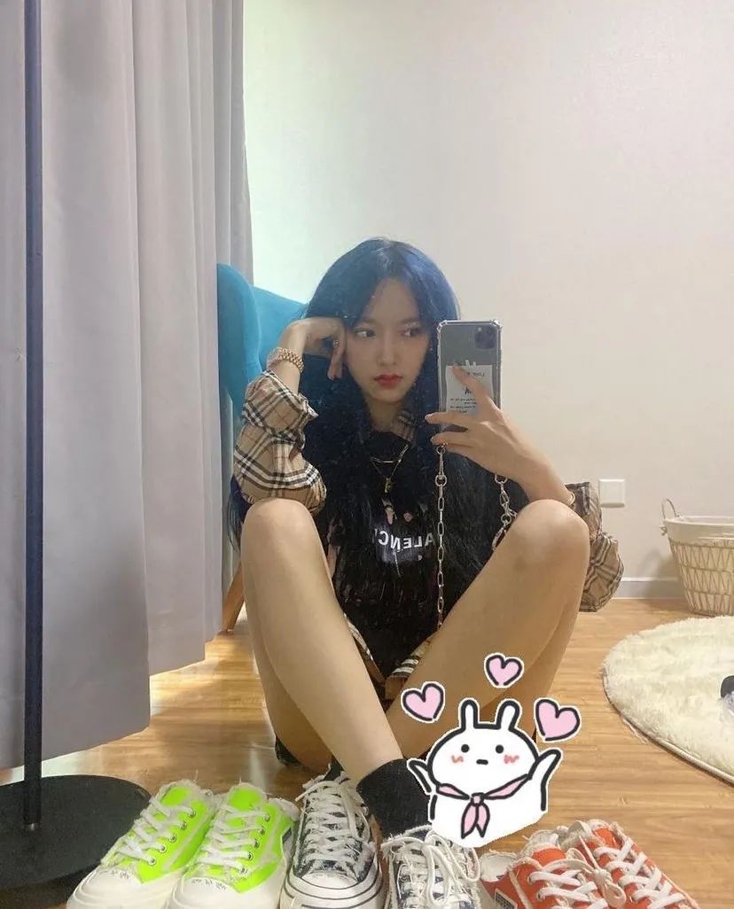 程潇的对镜自拍大法快进来学