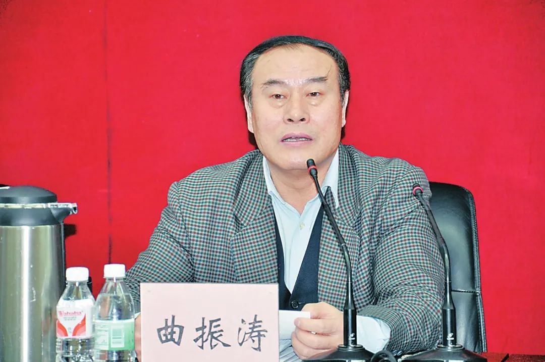 【亚博APP】这所年夜学的“一把手” 退休两年后被查_1(图1) 【亚博APP】这所年夜学的“一把手” 退休两年后被查_1(图1)