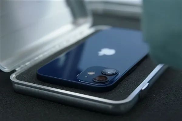 不再是顶配专属iPhone 13系列将全系标配LiDAR激光雷达休闲区蓝鸢梦想 - Www.slyday.coM 不再是顶配专属iPhone 13系列将全系标配LiDAR激光雷达休闲区蓝鸢梦想 - Www.slyday.coM