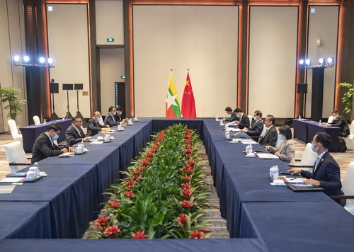 王毅:支持缅甸各方尽早恢复国家稳定 重启民主转型进程