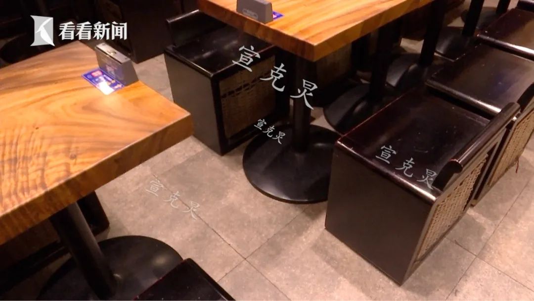 和府捞面惊现死老鼠,店员淡定一扔休闲区蓝鸢梦想 - Www.slyday.coM 和府捞面惊现死老鼠,店员淡定一扔休闲区蓝鸢梦想 - Www.slyday.coM