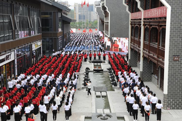 笑脸丨黔张常100名建设者:他们以这种形式庆祝中国共产党成立100周年休闲区蓝鸢梦想 - Www.slyday.coM 笑脸丨黔张常100名建设者:他们以这种形式庆祝中国共产党成立100周年休闲区蓝鸢梦想 - Www.slyday.coM