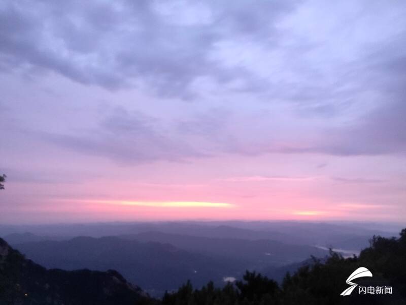 看!这是中国共产党百年华诞当天的泰山日出休闲区蓝鸢梦想 - Www.slyday.coM 看!这是中国共产党百年华诞当天的泰山日出休闲区蓝鸢梦想 - Www.slyday.coM