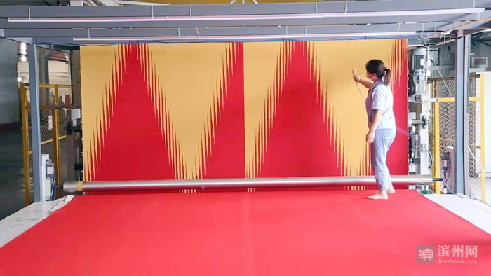 天安门广场“七一”观礼台的红地毯是咱阳信造!休闲区蓝鸢梦想 - Www.slyday.coM 天安门广场“七一”观礼台的红地毯是咱阳信造!休闲区蓝鸢梦想 - Www.slyday.coM