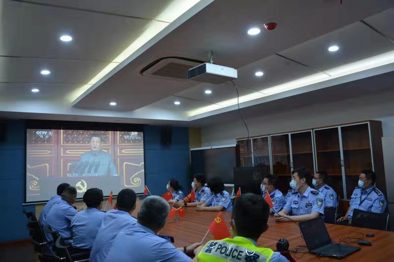 “这是一份荣耀”,上海三位民警受邀亲临庆祝大会现场