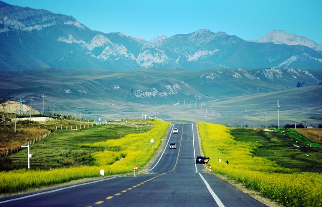 新疆中国最美公路之独库公路217国道沿途风光