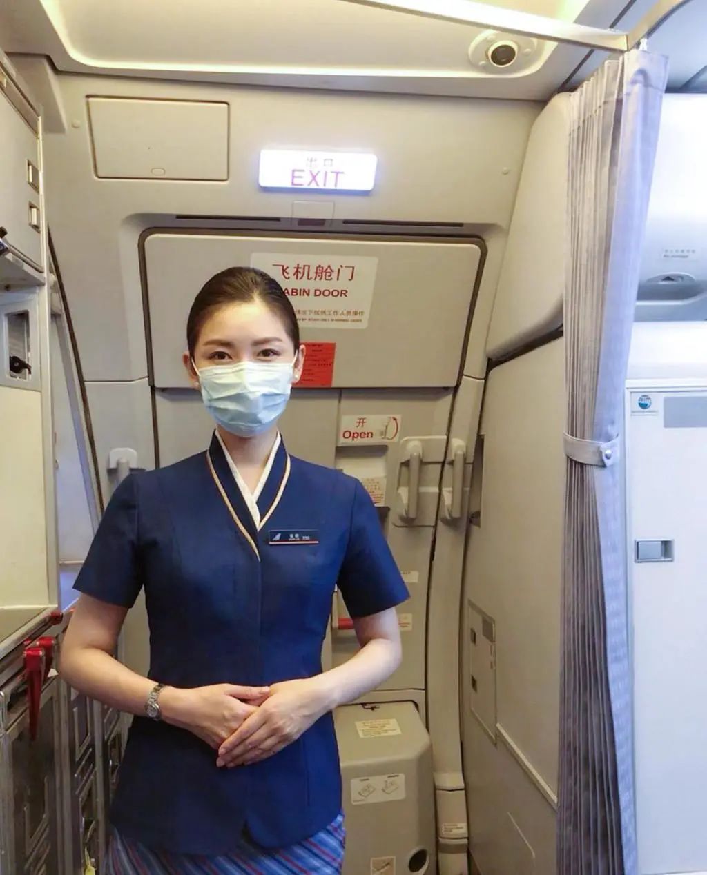 湖南一旅客飞机上突发心脏疾病,飞机7分钟滑回救人休闲区蓝鸢梦想 - Www.slyday.coM 湖南一旅客飞机上突发心脏疾病,飞机7分钟滑回救人休闲区蓝鸢梦想 - Www.slyday.coM