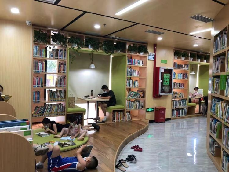 深圳首家24小时图书馆成网红打卡地!启用近一年累计接待3.5万人次休闲区蓝鸢梦想 - Www.slyday.coM 深圳首家24小时图书馆成网红打卡地!启用近一年累计接待3.5万人次休闲区蓝鸢梦想 - Www.slyday.coM