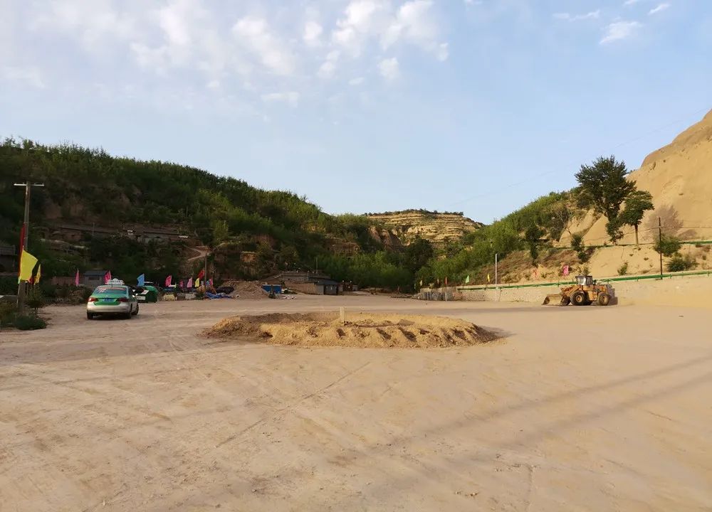 辛庄课堂选址〡粉巷君 摄