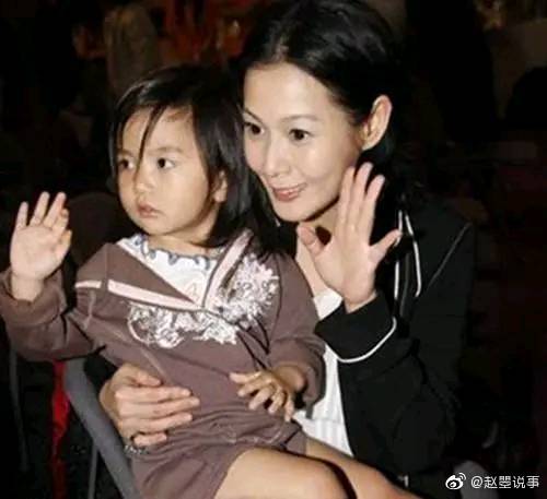 都说刘若英是硬核妈妈，对丈夫，对孩子的爱温暖了很多人……