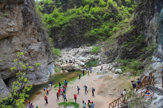 辽宁与河北交界的地方建昌龙潭大峡谷展现大自然的鬼斧神工