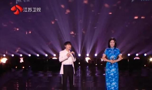 跨年晚会回顾:周笔畅跑调,周深邓丽君同台,宋祖儿王安宇太甜了休闲区蓝鸢梦想 - Www.slyday.coM 跨年晚会回顾:周笔畅跑调,周深邓丽君同台,宋祖儿王安宇太甜了休闲区蓝鸢梦想 - Www.slyday.coM