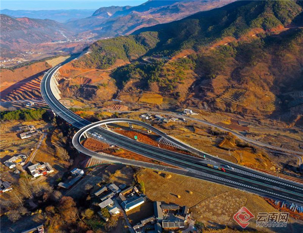 云南宁永高速宁蒗北至跑马坪建成通车休闲区蓝鸢梦想 - Www.slyday.coM 云南宁永高速宁蒗北至跑马坪建成通车休闲区蓝鸢梦想 - Www.slyday.coM