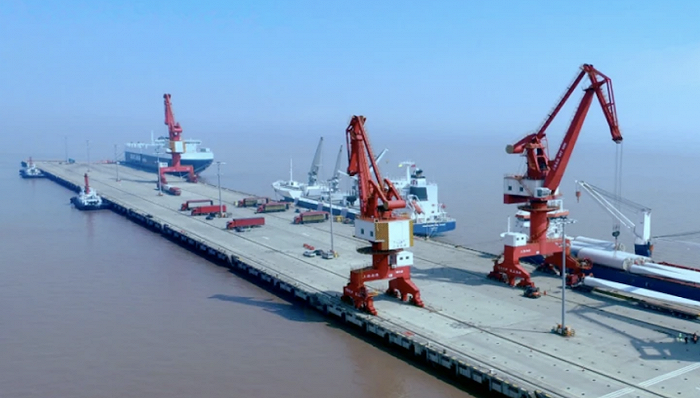 上海临港新片区正式启动南港码头群系列项目