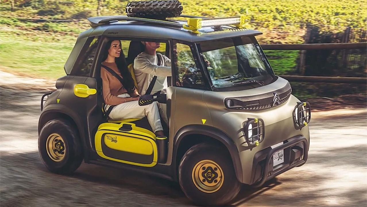 没有门的“宏光MINI”网红车，实在太萌了，一转弯会不会摔出去