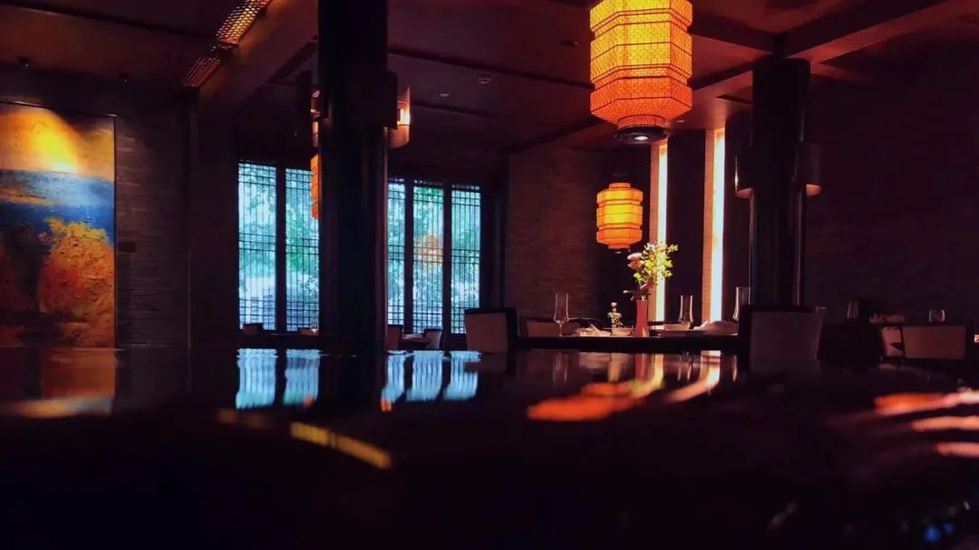 贵餐厅内卷元年?在杭州,那些人均超过500的轻奢餐厅究竟值不值得去休闲区蓝鸢梦想 - Www.slyday.coM 贵餐厅内卷元年?在杭州,那些人均超过500的轻奢餐厅究竟值不值得去休闲区蓝鸢梦想 - Www.slyday.coM