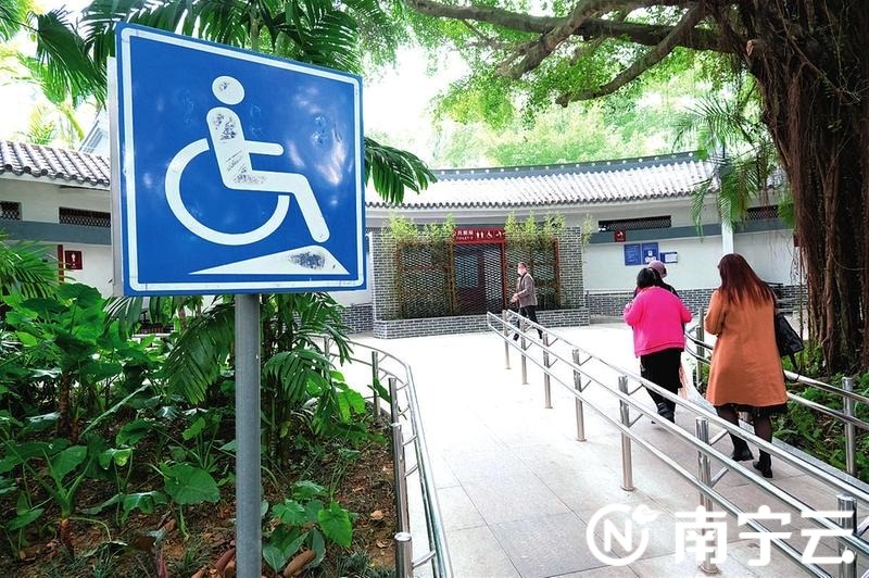 南宁新建大批公厕破解“如厕难” 市民“方便”更方便