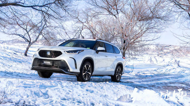 在零下30多度的锡林郭勒盟上都湖……