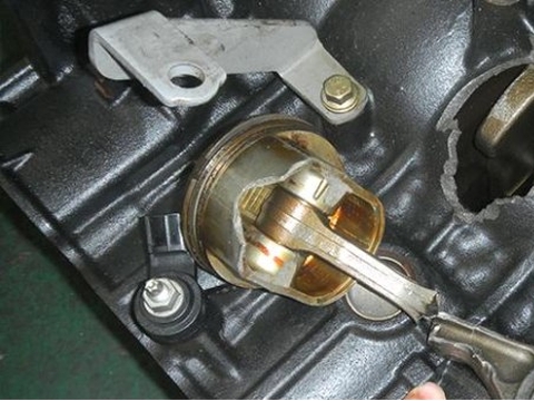 养车侠|这4个地方一旦进水，汽车很有可能会面临报废！