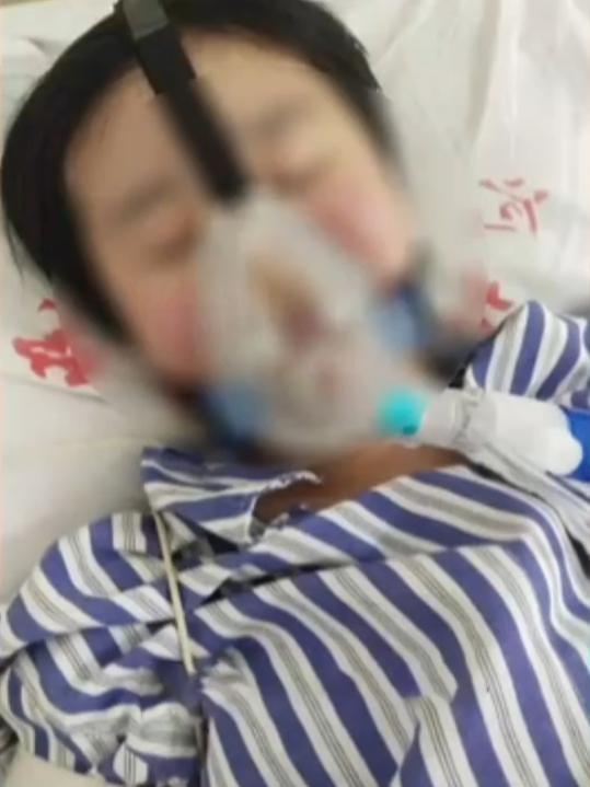 被姐夫投毒百草枯18岁女孩肺移植需要100万 父亲痛哭求助休闲区蓝鸢梦想 - Www.slyday.coM 被姐夫投毒百草枯18岁女孩肺移植需要100万 父亲痛哭求助休闲区蓝鸢梦想 - Www.slyday.coM