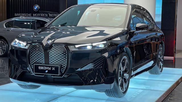 实拍BMW iX xDrive40 更亲民的电动旗舰还有惊艳感吗？