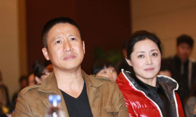 演员张国强为救癌症父亲累到尿血他让单身的母亲晚年不流泪
