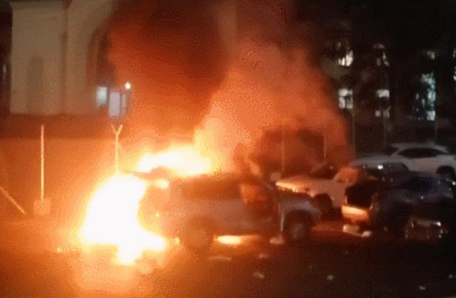 8名警察因骚乱死亡!哈萨克斯坦总统:暴徒是正规受训的恐怖分子休闲区蓝鸢梦想 - Www.slyday.coM 8名警察因骚乱死亡!哈萨克斯坦总统:暴徒是正规受训的恐怖分子休闲区蓝鸢梦想 - Www.slyday.coM