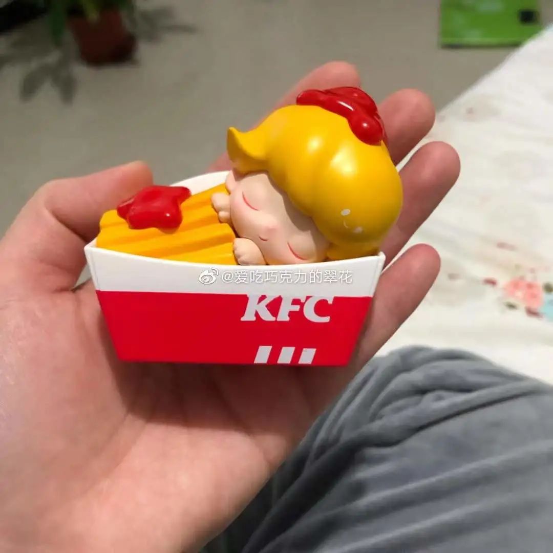 花一万多块买肯德基套餐,为了买限量玩具盲盒?甚至还有网上代吃服务…休闲区蓝鸢梦想 - Www.slyday.coM 花一万多块买肯德基套餐,为了买限量玩具盲盒?甚至还有网上代吃服务…休闲区蓝鸢梦想 - Www.slyday.coM