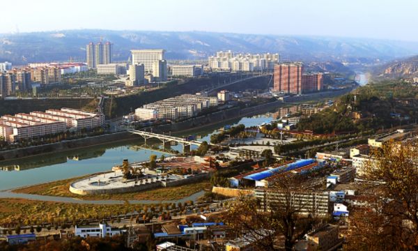 甘肃省的庆阳市像个拳头一样打在陕西肚子上为何不划给陕西