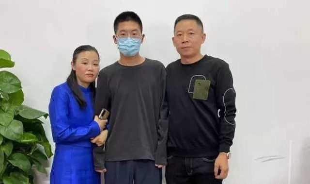 知情人曝：养母为强迫4岁孙卓喊妈妈，让他和老鼠共处一室