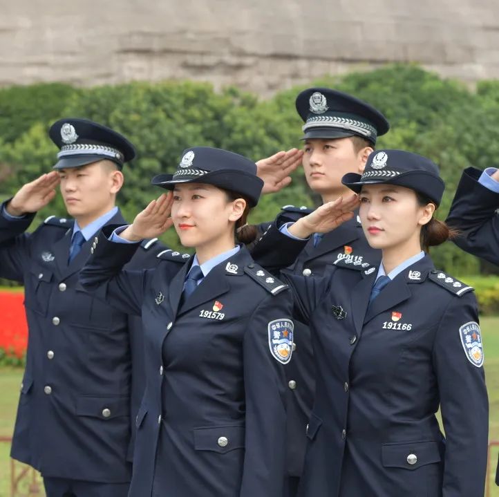 中国人民警察警服变迁史这些警服你穿过哪套你好警察节