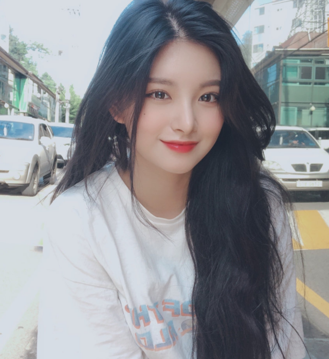 中国女星王怡人拒跪<a href=