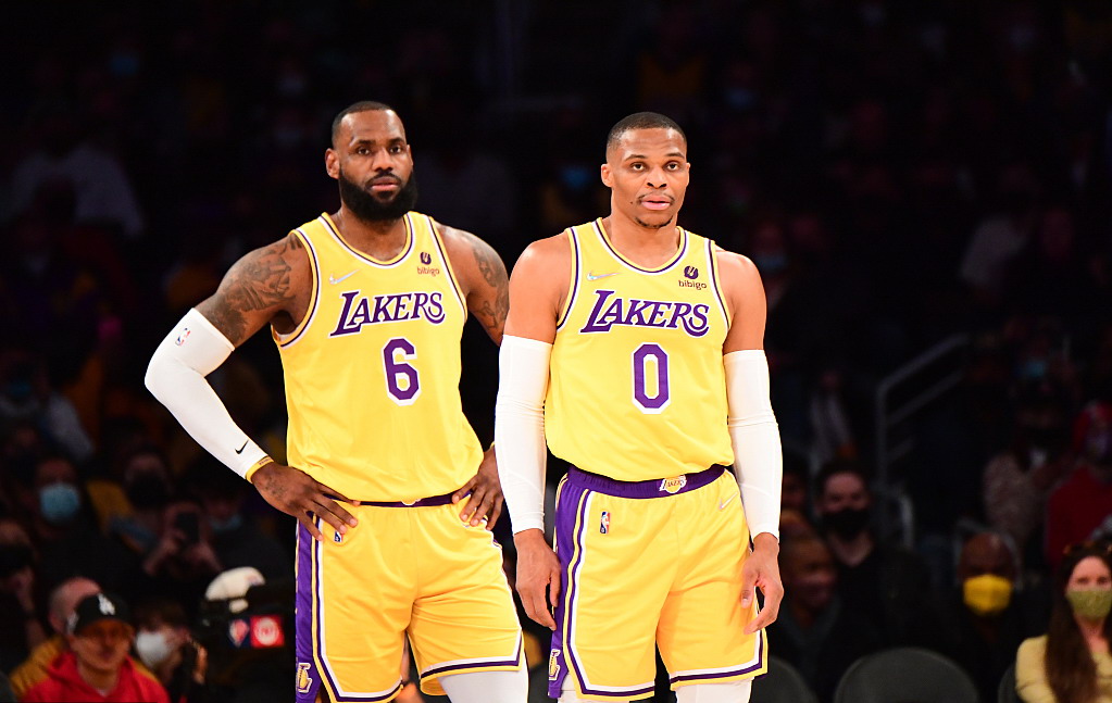 CCTV5不转，这2大平台直播NBA湖人vs老鹰！詹姆斯威少领衔出战