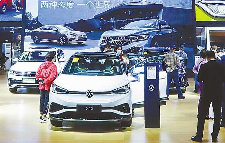 海口新能源暨智能网联车展亮点纷呈 掀起购车热潮