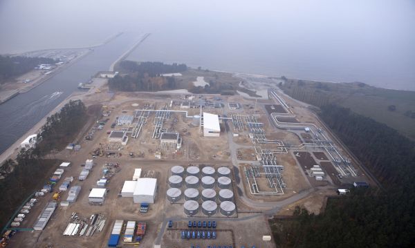 给普京“下跪”？美媒：拜登对<a href=