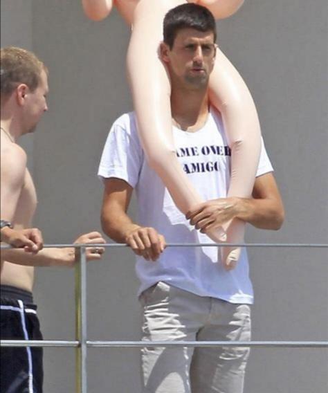 德约科维奇麻烦了！两名医疗赦免者已离开澳洲，德约八成错过澳网