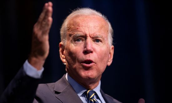 给普京“下跪”？美媒：拜登对<a href=