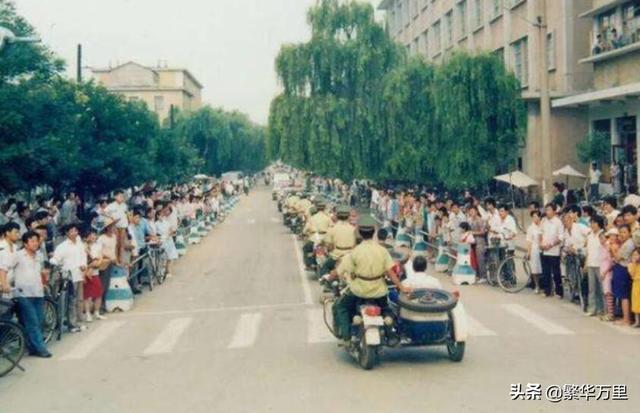 悍匪覆灭记,调动了上万名军警,2000年,如何围歼张君?休闲区蓝鸢梦想 - Www.slyday.coM 悍匪覆灭记,调动了上万名军警,2000年,如何围歼张君?休闲区蓝鸢梦想 - Www.slyday.coM